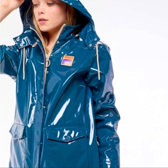 Rare Filla X UO Exclusive Rubber Rain Jacket - Picture 2 of 6
